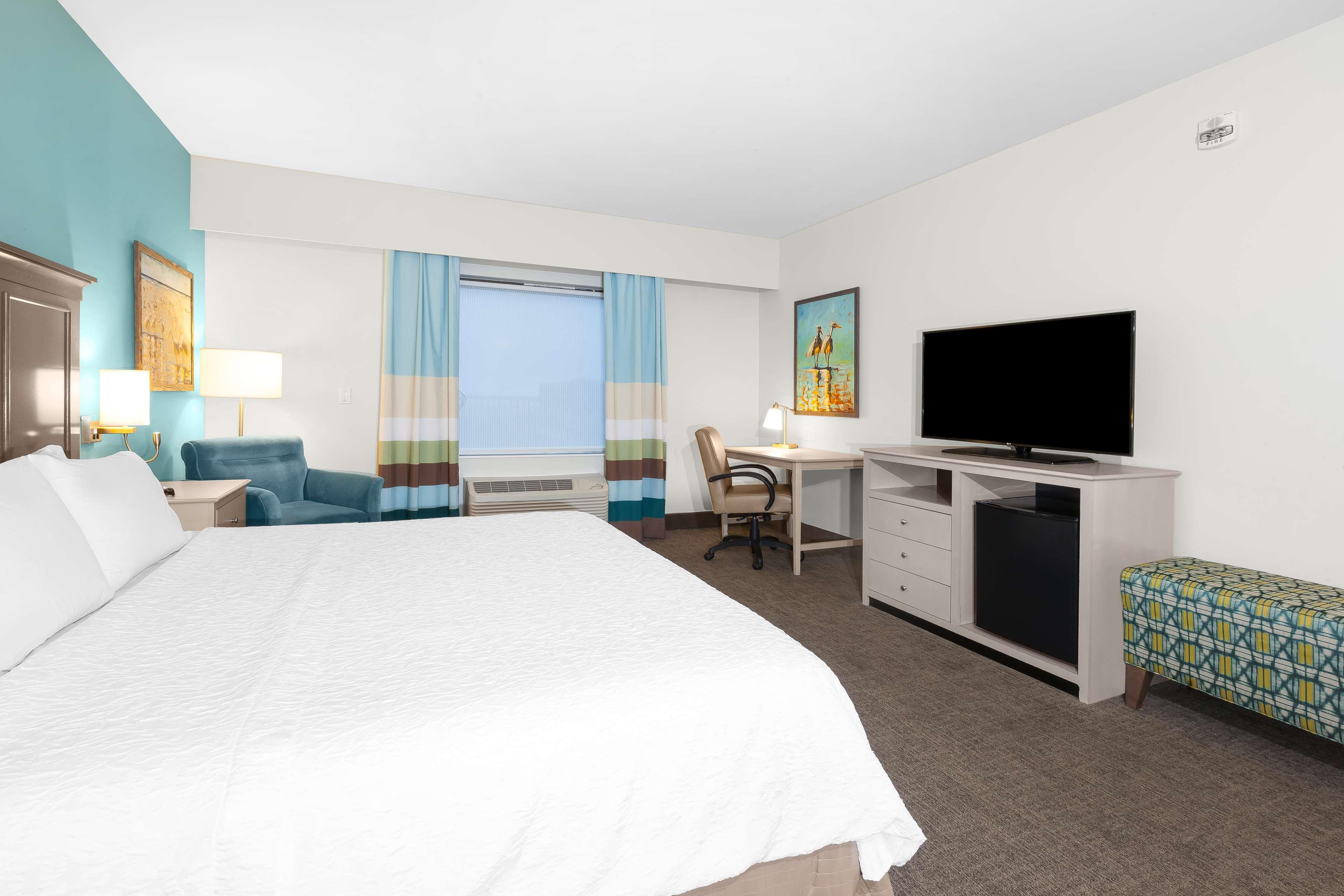 Hampton Inn & Suites By Hilton Carolina Beach Oceanfront Exterior photo