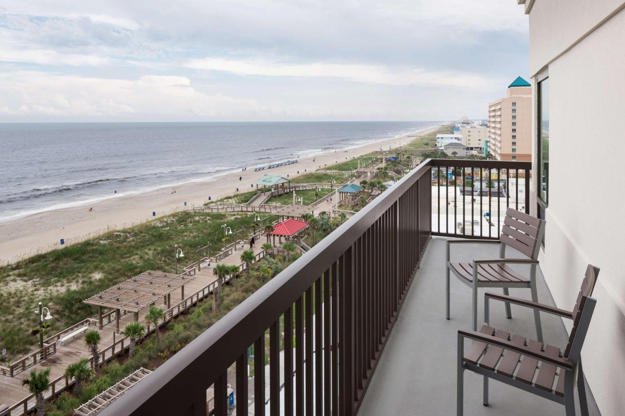 Hampton Inn & Suites By Hilton Carolina Beach Oceanfront Exterior photo