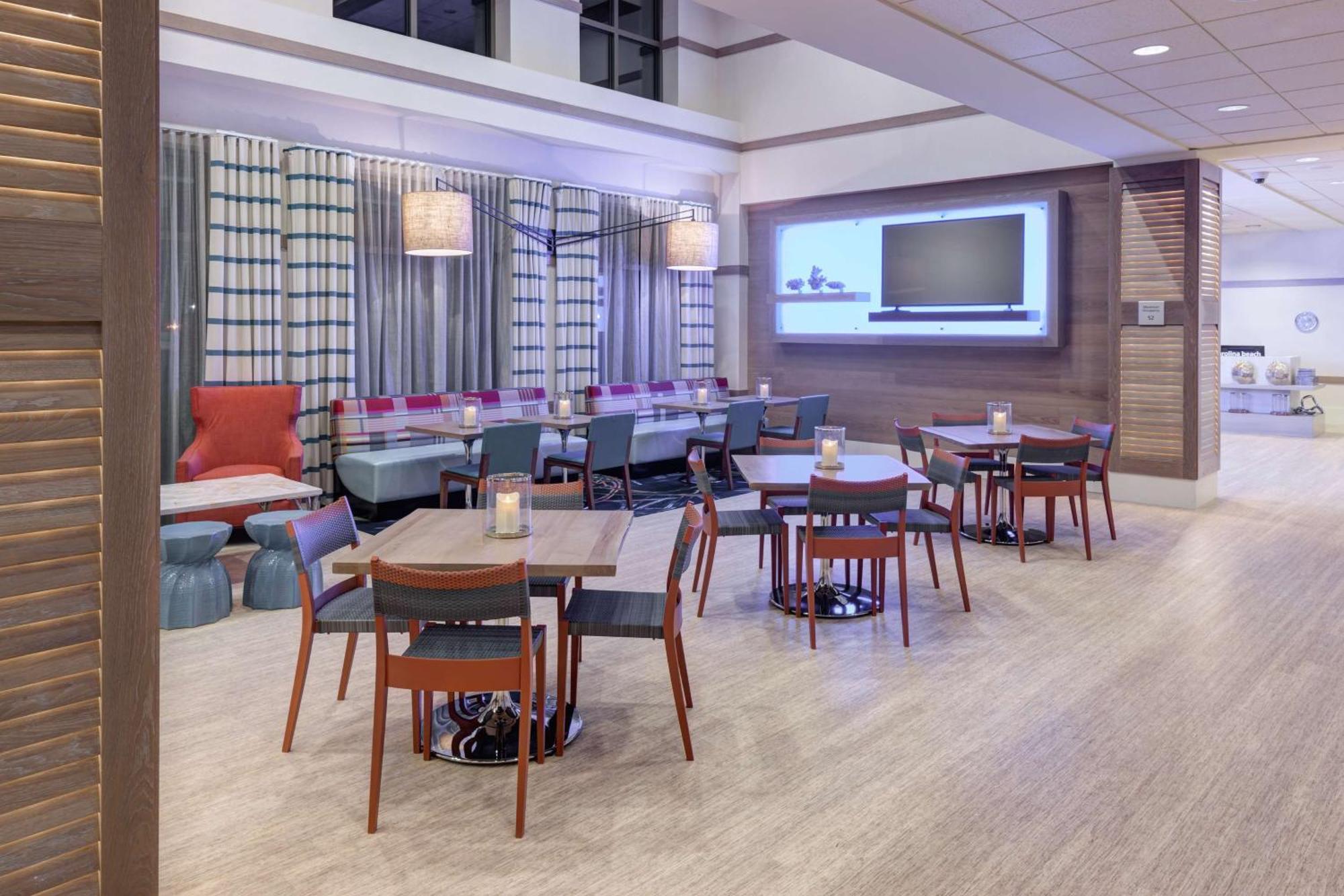 Hampton Inn & Suites By Hilton Carolina Beach Oceanfront Exterior photo